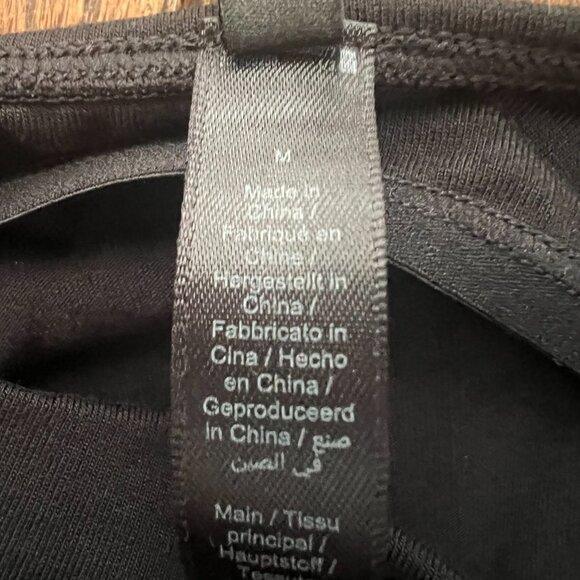 SKIMS NWT Smooth Lounge Bodysuit with Molded Cups in Black Size Medium - Picture 2 of 5